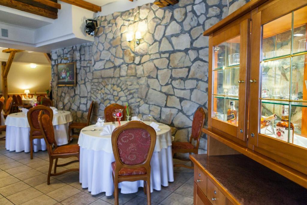 Hotel Rebajlo Пила Екстериор снимка